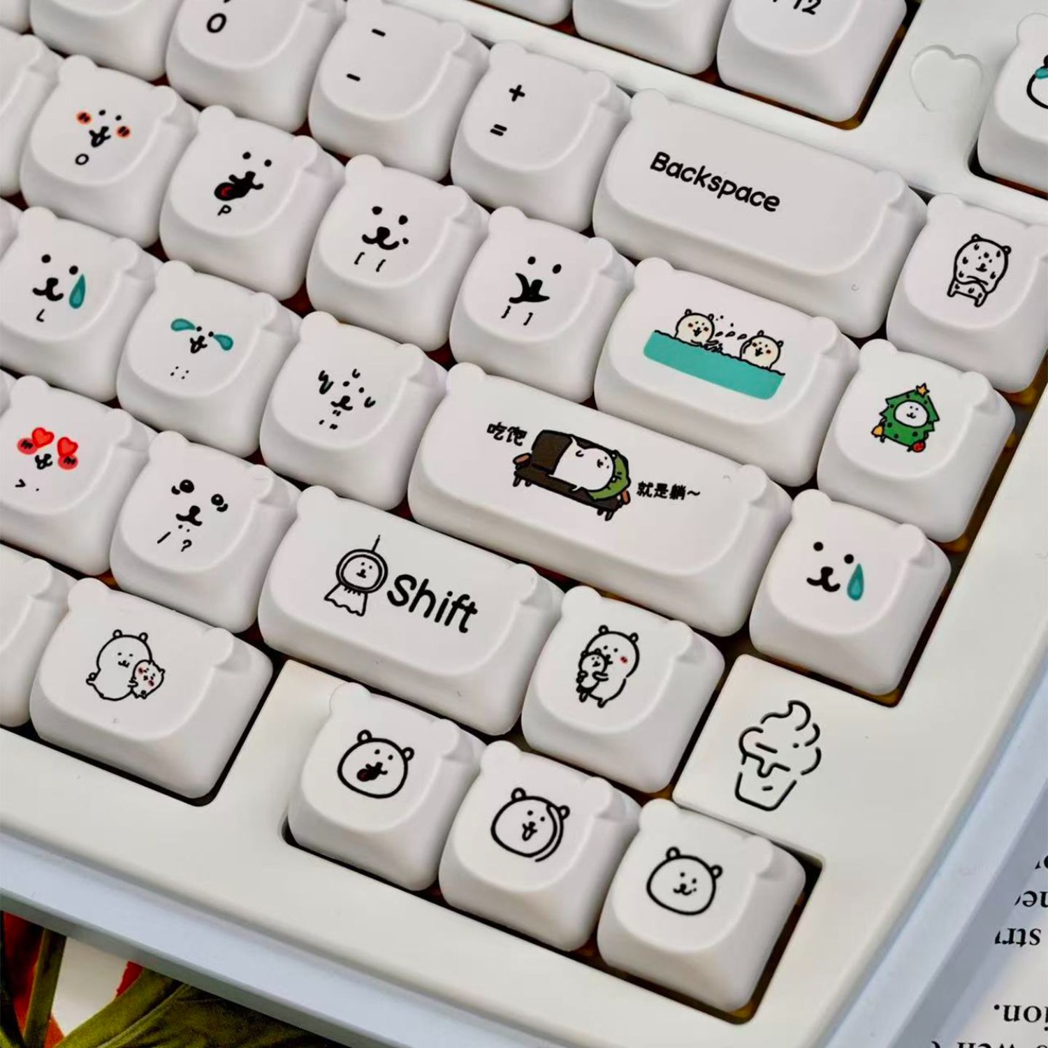 أغطية مفاتيح PBT بتصميم دب كرت - مراجعة Gaming Accessories In Japan وسعره